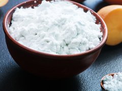 How is tapioca flour made?