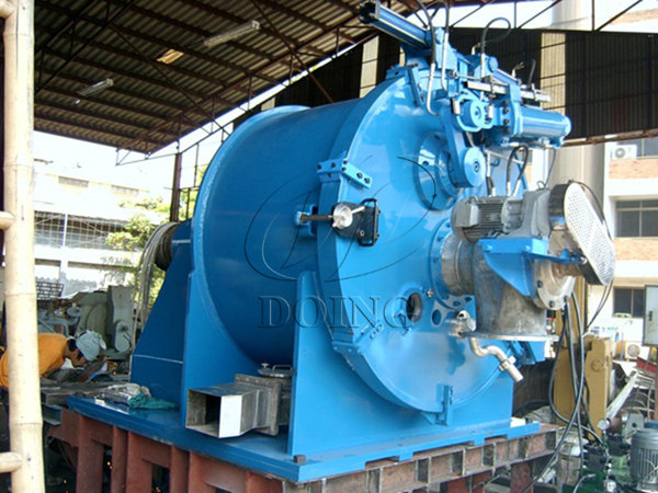 How does the cassava starch dewatering machine peeler centrifuge work?