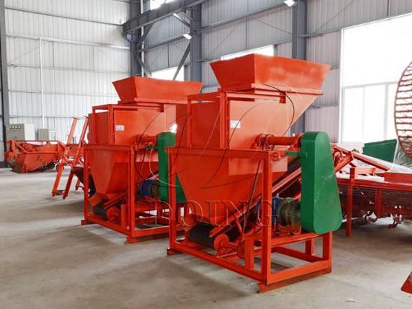 Cassava slicer machine for cassava chips cutting